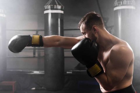 Boxul: un sport de contact cu multiple beneficii pentru fizicul tau